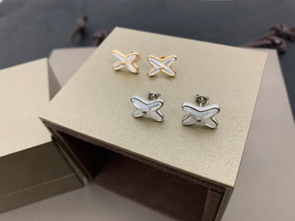 [Max Jewelry ]JEUX DE WHITE MOP SILVER DIAMOND EARRINGS