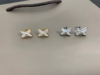 [Max Jewelry ]JEUX DE WHITE MOP SILVER DIAMOND EARRINGS