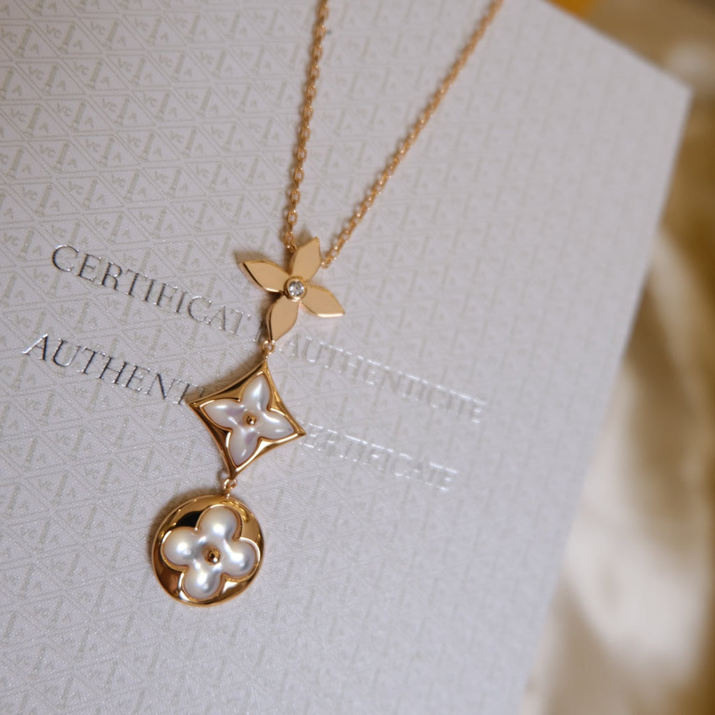 [Plus&Max]COLOR BLOSSOM LARIAT NECKLACE PINK GOLD WHITE MOTHER PEARL AND DIAMOND