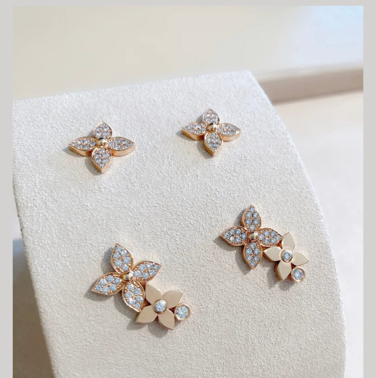 [Max Jewelry ]STAR BLOSSOM STUD EARRINGS PINK GOLD DIAMONDS