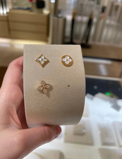 [Max Jewelry ]STAR BLOSSOM STUD EARRINGS PINK GOLD DIAMONDS