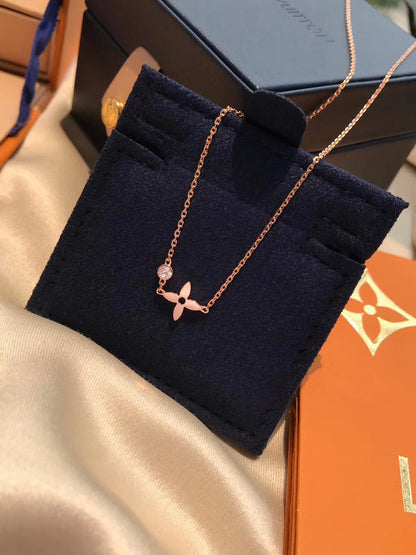 [Max Jewelry ]BLOSSOM PENDANT PINK GOLD AND DIAMOND