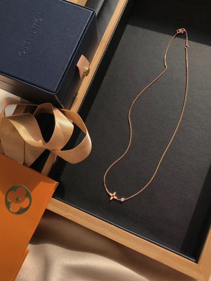 [Max Jewelry ]BLOSSOM PENDANT PINK GOLD AND DIAMOND