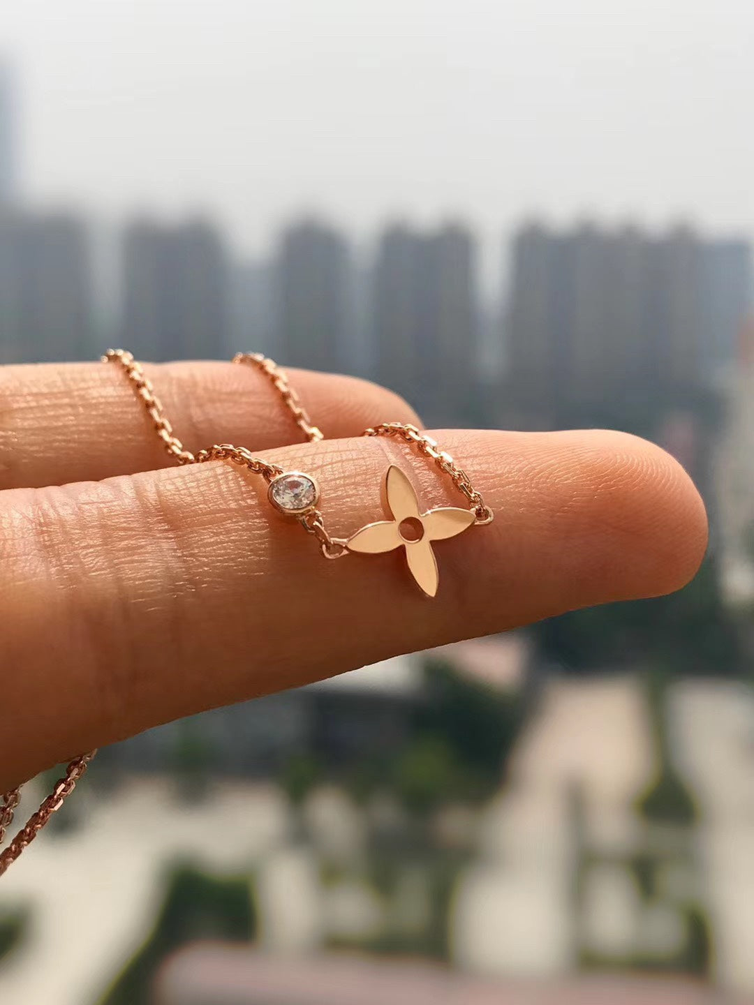 [Max Jewelry ]BLOSSOM PENDANT PINK GOLD AND DIAMOND