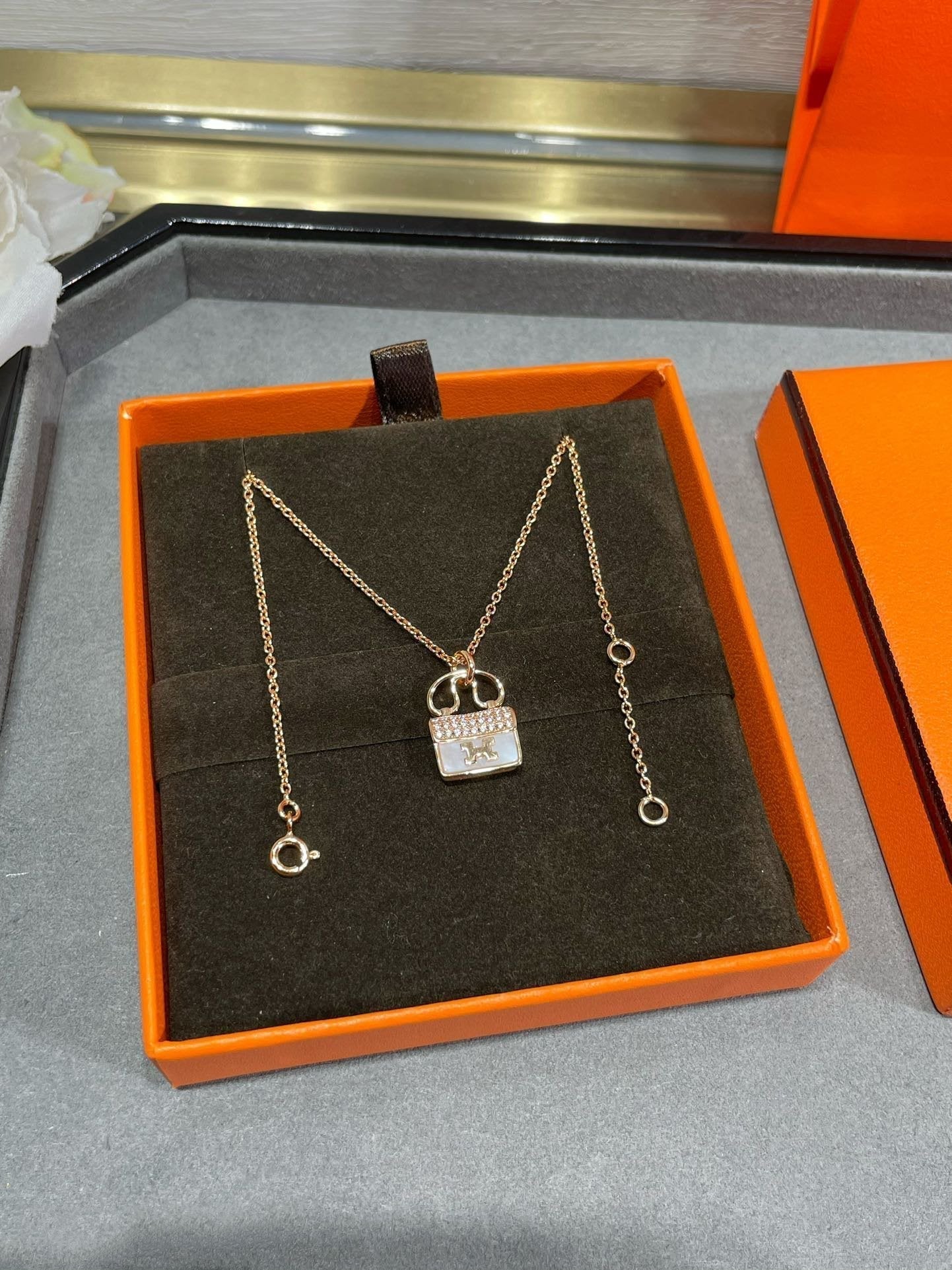 [Max Jewelry ]H CIRCE MOISSANITE PENDANT NECKLACE GOLD