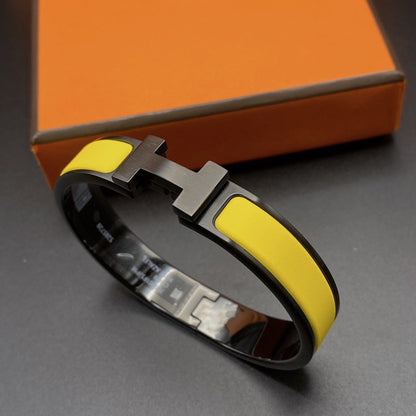 [Max Jewelry ]CLIC HM SO BLACK YELLOW BRACELET