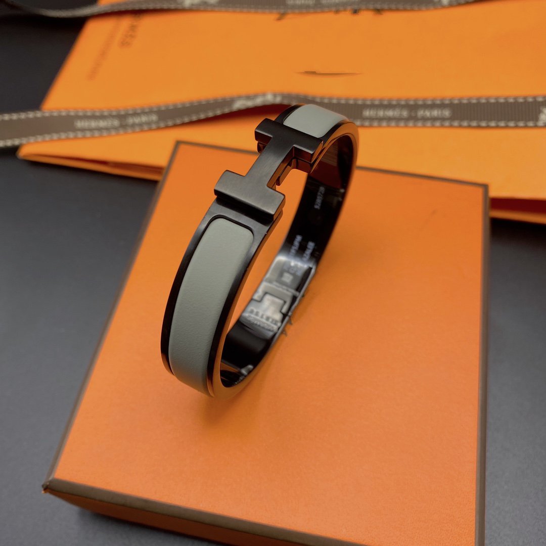 [Max Jewelry ]CLIC HM SO BLACK GREY BRACELET
