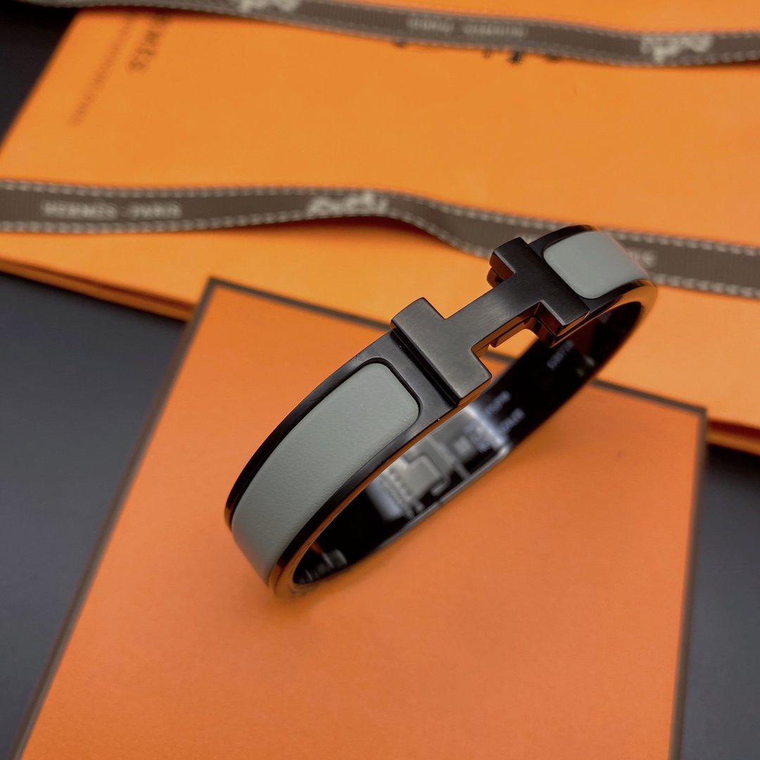 [Max Jewelry ]CLIC HM SO BLACK GREY BRACELET