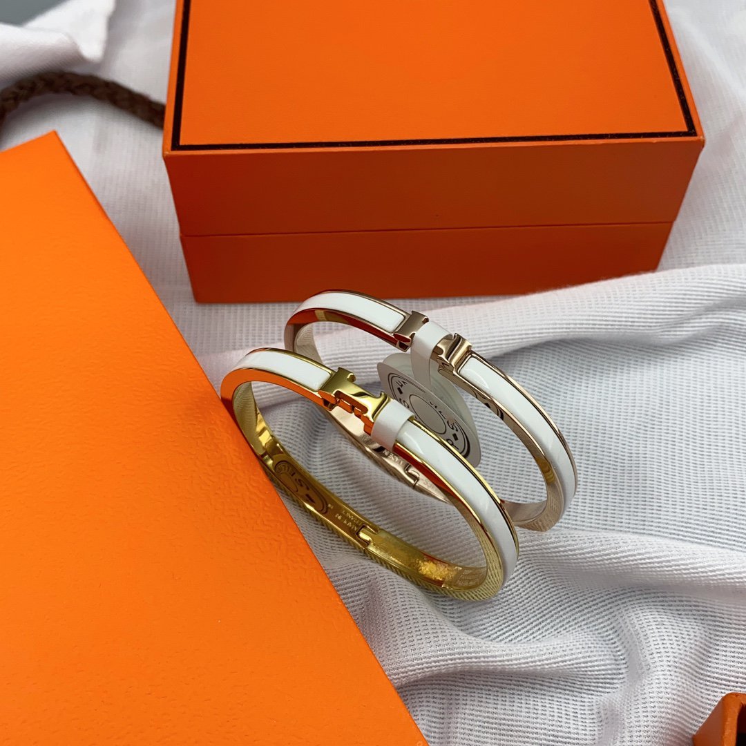 [Max Jewelry ]CLASSIC HM CLIC WHITE 8MM ENAMEL BRACELET