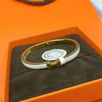 [Plus&Max]CLASSIC HM CLIC WHITE 8MM ENAMEL BRACELET