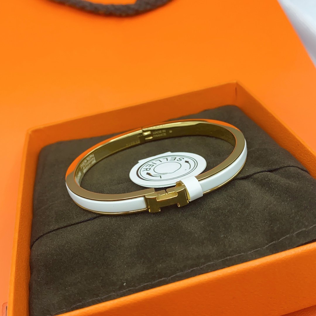[Max Jewelry ]CLASSIC HM CLIC WHITE 8MM ENAMEL BRACELET