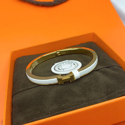 [Max Jewelry ]CLASSIC HM CLIC WHITE 8MM ENAMEL BRACELET