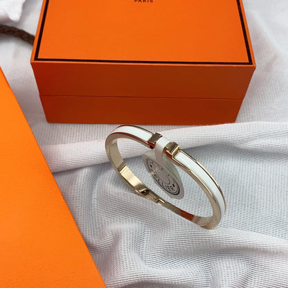 [Max Jewelry ]CLASSIC HM CLIC WHITE 8MM ENAMEL BRACELET