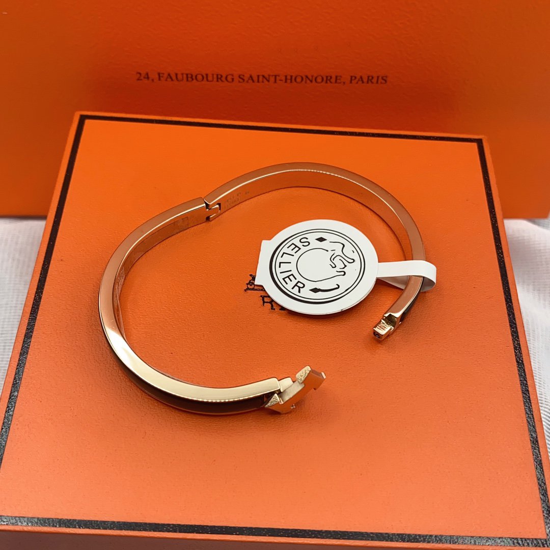 [Max Jewelry ]CLASSIC HM CLIC BLACK 8MM ENAMEL BRACELET