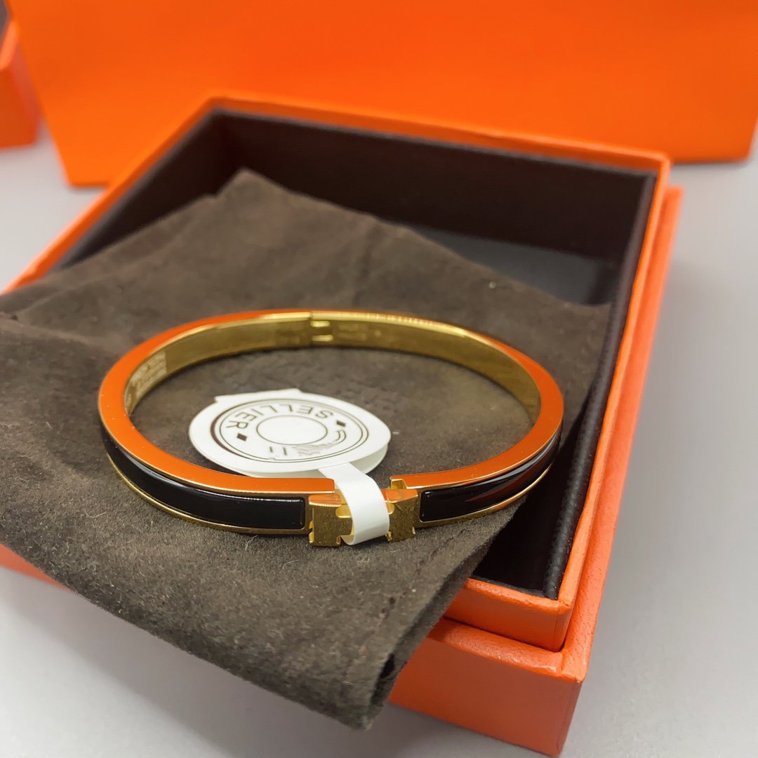 [Max Jewelry ]CLASSIC HM CLIC BLACK 8MM ENAMEL BRACELET