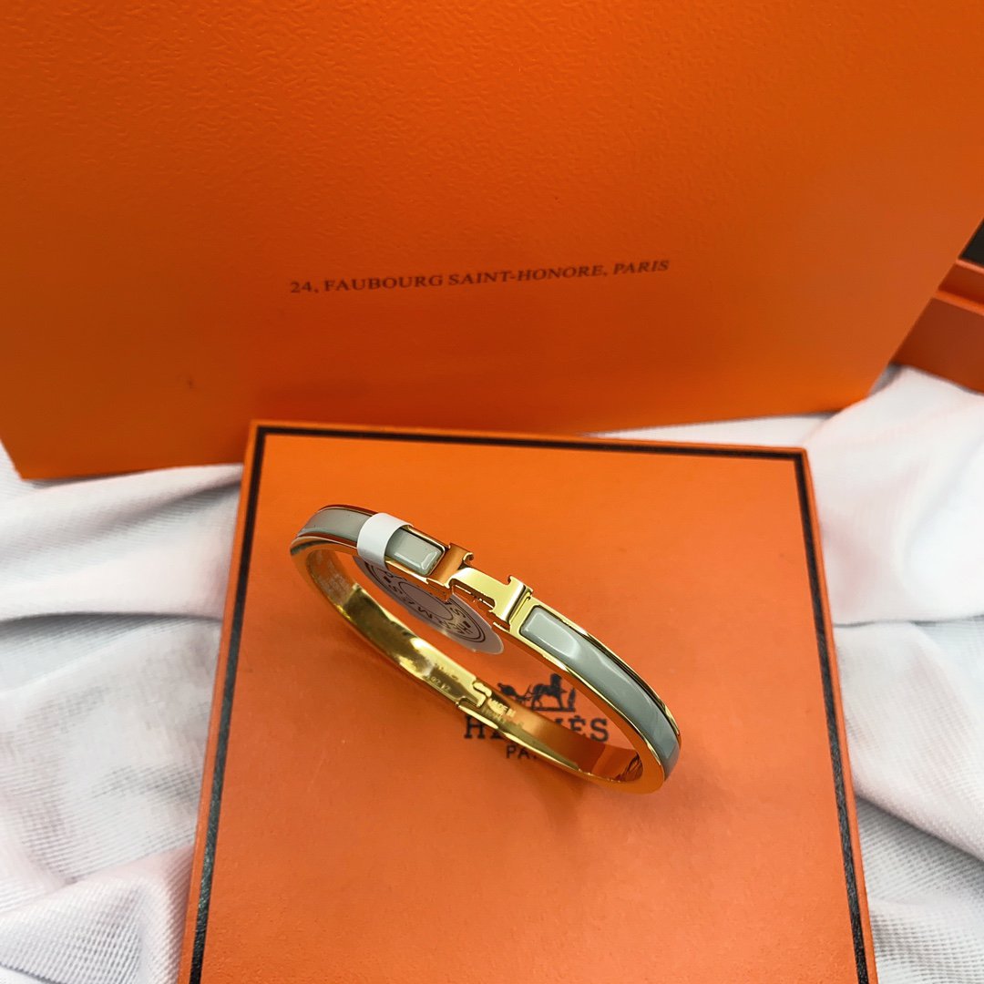 [Max Jewelry ]CLASSIC HM CLIC GREEN 8MM ENAMEL BRACELET