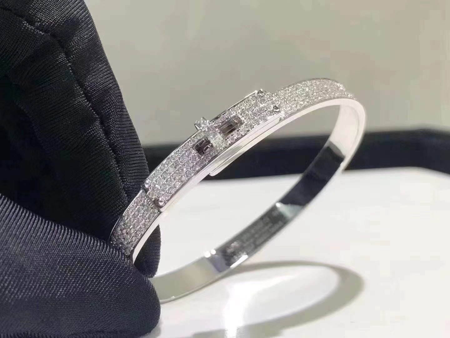 [Max Jewelry ]HM KELLY BRACELET IN SILVER AND FULL PAVE DIAMOND
