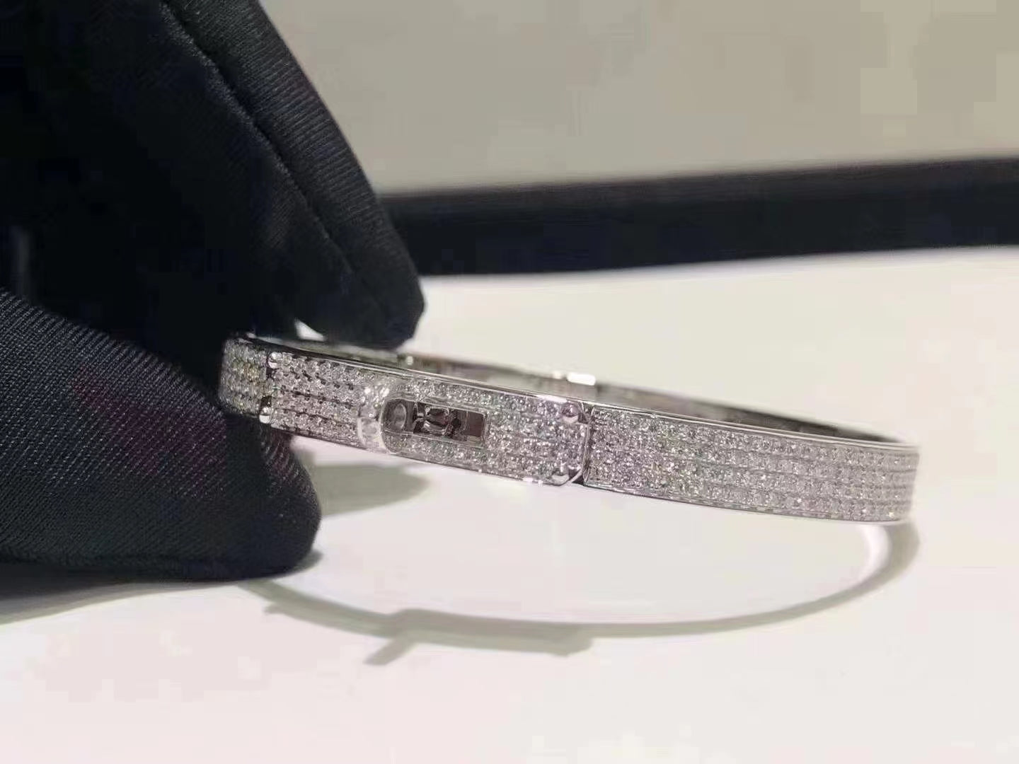 [Max Jewelry ]HM KELLY BRACELET IN SILVER AND FULL PAVE DIAMOND