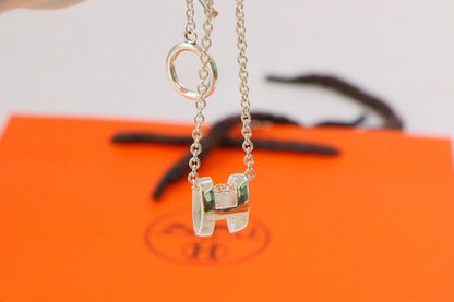 [Max Jewelry ]HM NECKLACE H LETTER OVAL SERIES