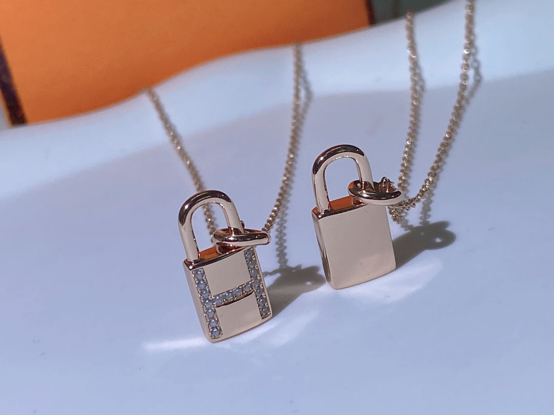[Max Jewelry ]HM ADVANCED NICHE LOCK HEAD NECKLACE DIAMONDS