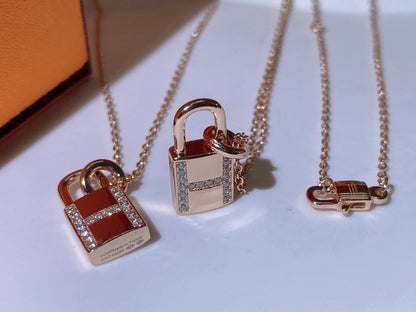 [Max Jewelry ]HM ADVANCED NICHE LOCK HEAD NECKLACE DIAMONDS