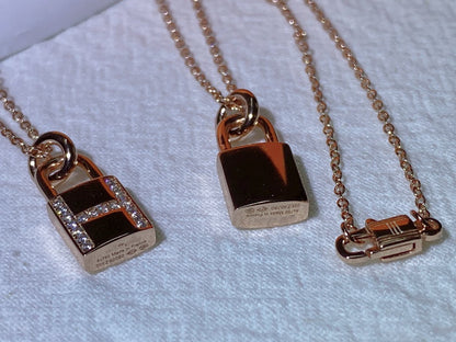 [Max Jewelry ]HM ADVANCED NICHE LOCK HEAD NECKLACE DIAMONDS
