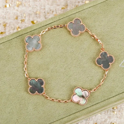 [Max Jewelry ] CLOVER 5 MOTIF GRAY MOP BRACELET COLLECTION