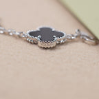 [Plus&Max]LUCKY CLOVER 5-MOTIF BRACELET - BLACK OXNY COLLECTION