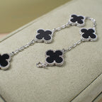 [Plus&Max]LUCKY CLOVER 5-MOTIF BRACELET - BLACK OXNY COLLECTION