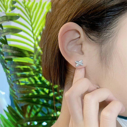 [Max Jewelry ]JEUX DE SILVER DIAMOND EARRINGS