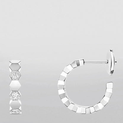 [Max Jewelry ]Hollow Design Four-Leaf Clover Flower Shape Earrings