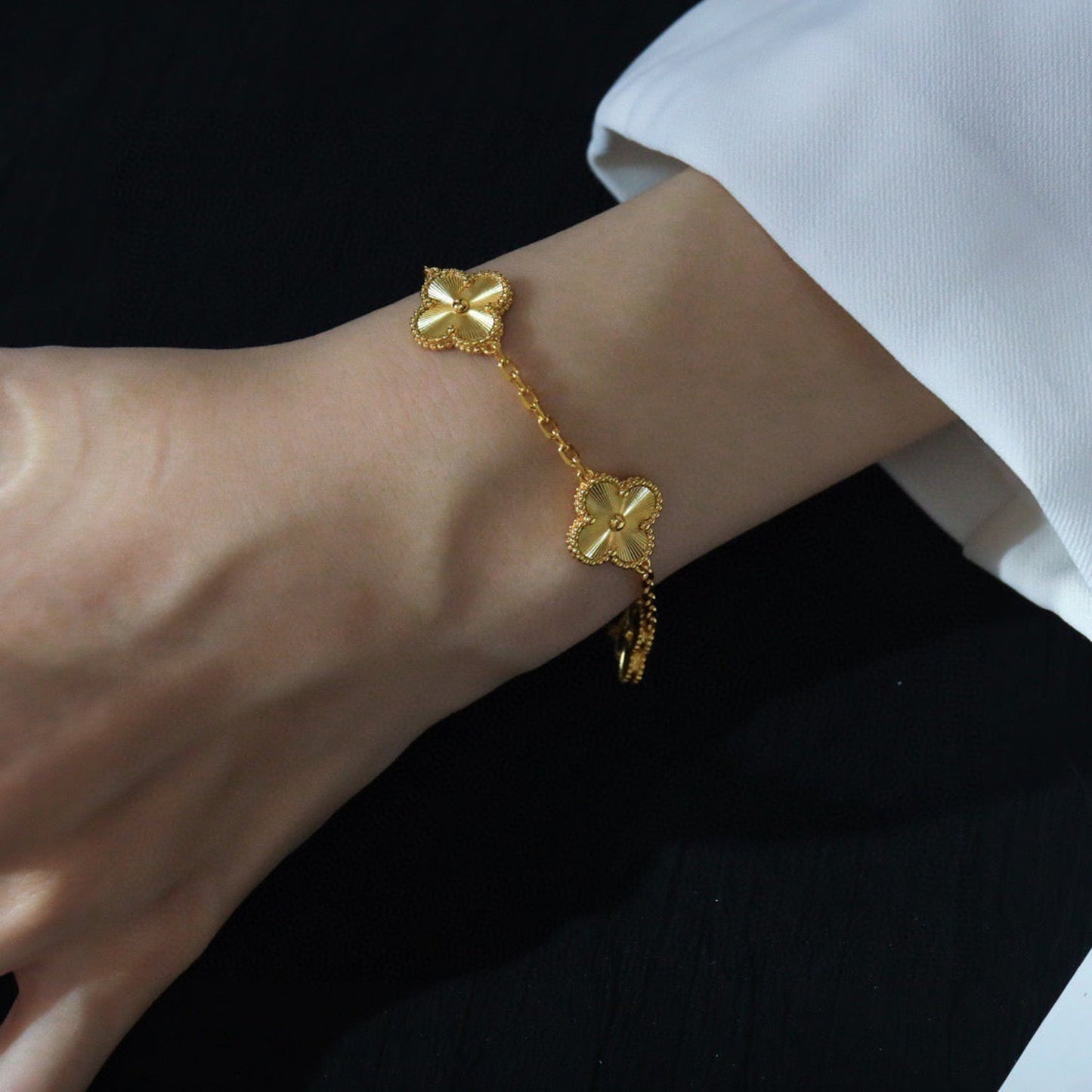[Max Jewelry ] CLOVER 5 MOTIF LASER BRACELET COLLECTION