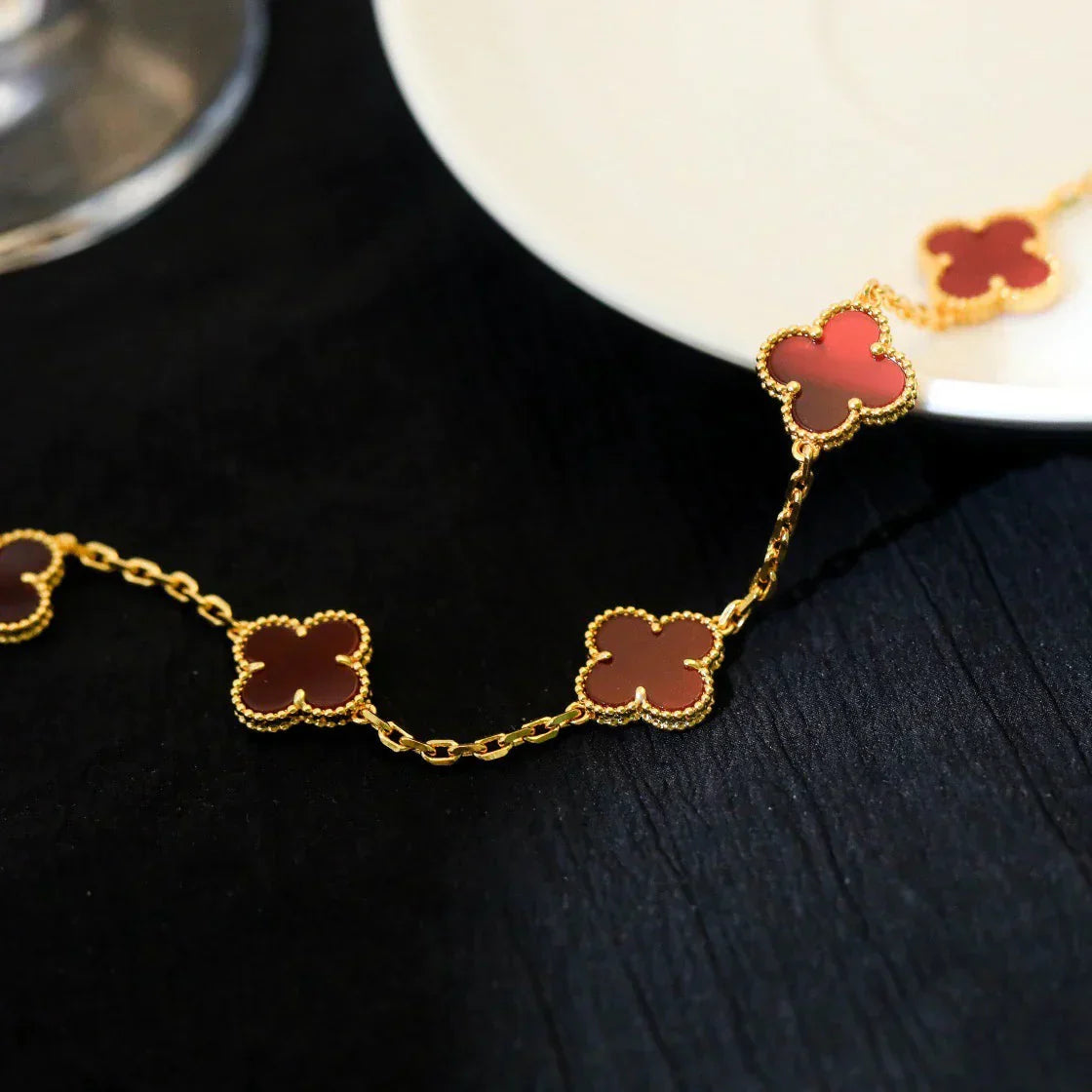 [Max Jewelry ] CLOVER 5 MOTIF RED CORNELIAN BRACELET COLLECTION