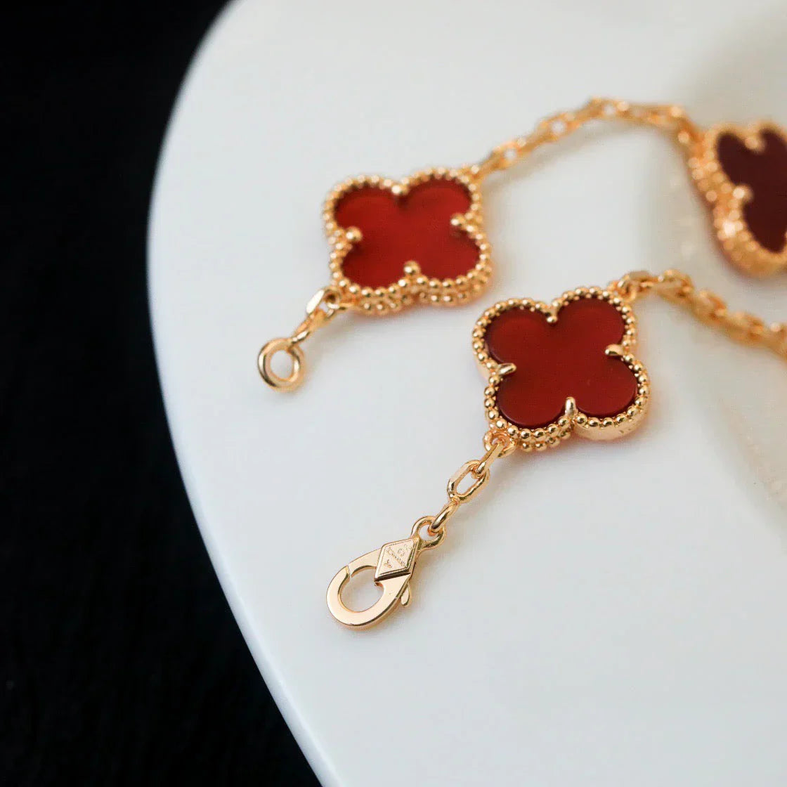 [Max Jewelry ] CLOVER 5 MOTIF RED CORNELIAN BRACELET COLLECTION