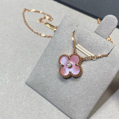 [Max Jewelry ]CLOVER 15MM DIAMOND PINK MOP NECKLACE