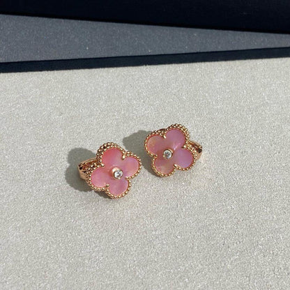 [Max Jewelry ]CLOVER MEDIUM 1 DIAMOND PINK EARRINGS