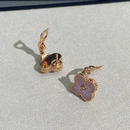 [Max Jewelry ]CLOVER MEDIUM 1 DIAMOND PINK EARRINGS