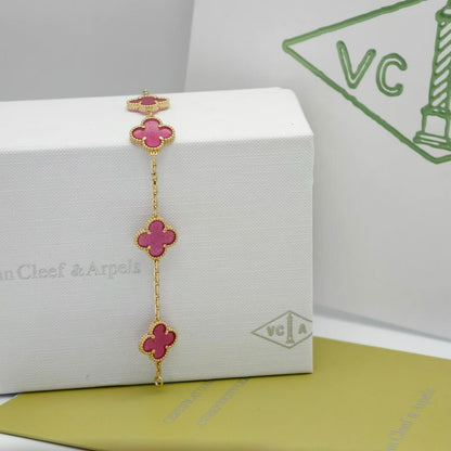 [Plus&Max]NEW CLOVER 5 MOTIFS PINK ENAMEL BRACELET