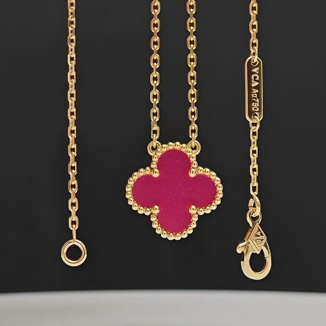 [Max Jewelry] NEW CLOVER 15MM PINK ENAMEL NECKLACE