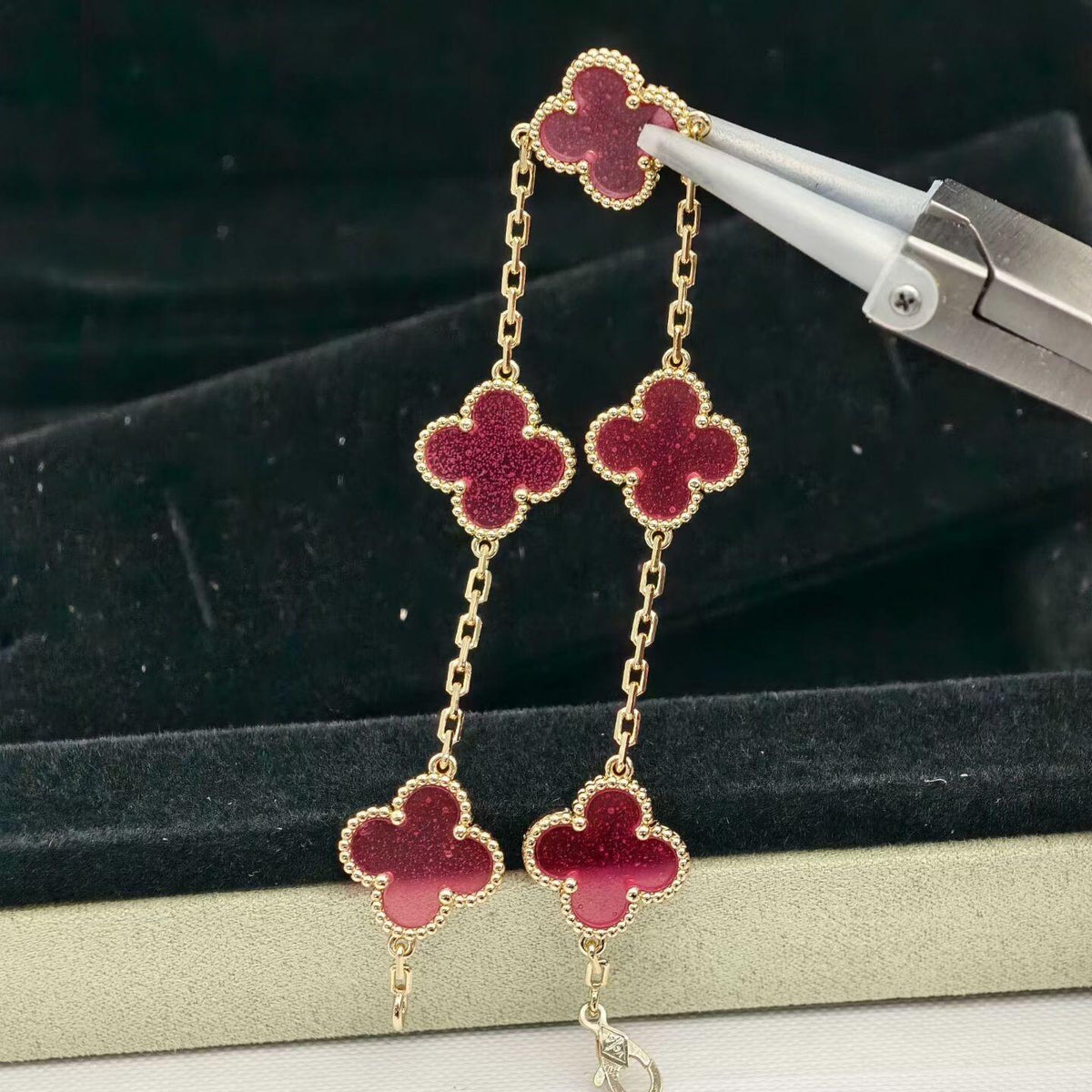 [Plus&Max]NEW CLOVER 5 MOTIFS PINK ENAMEL BRACELET
