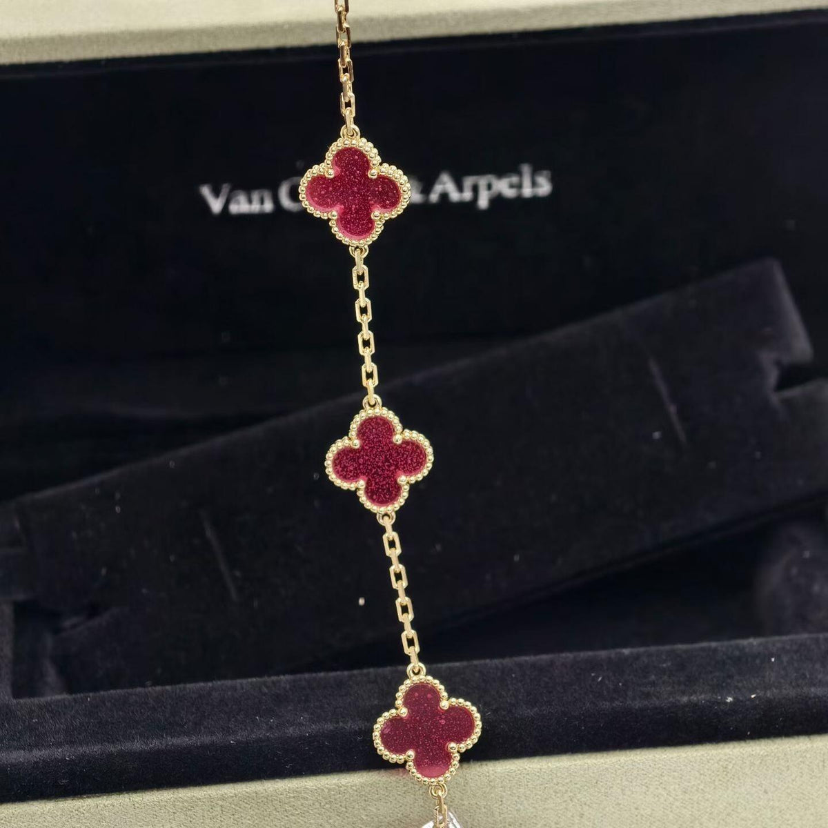 [Max Jewelry]NEW CLOVER 5 MOTIFS PINK ENAMEL BRACELET
