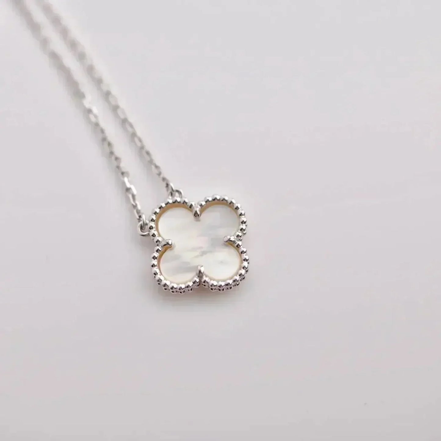 [Max Jewelry ]CLOVER  15MM WHITE MOTHER-OF-PEARL SILVER