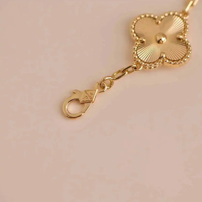 [Max Jewelry ] CLOVER 5 MOTIF LASER BRACELET COLLECTION