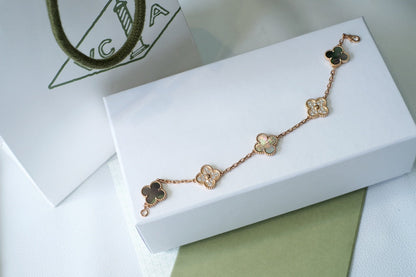 [Max Jewelry ] CLOVER 5 MOTIF GRAY MOP BRACELET COLLECTION