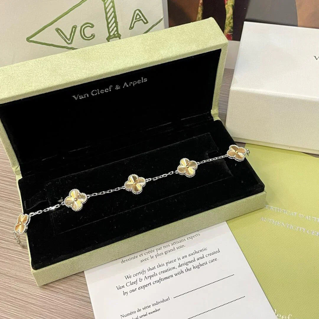 [Max Jewelry ] CLOVER 5 MOTIF LASER BRACELET COLLECTION