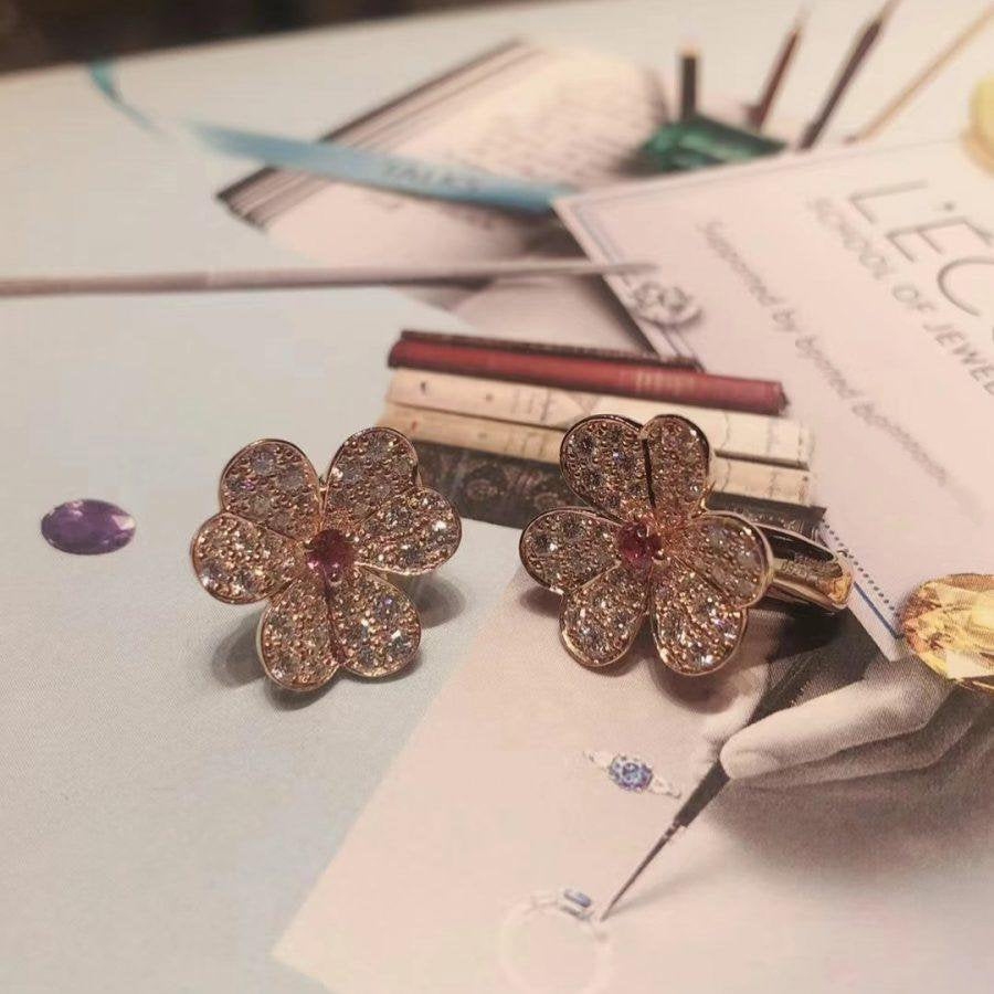 [Max Jewelry ]FRIVOLE PINK GOLD FLOWER DIAMOND EARRINGS