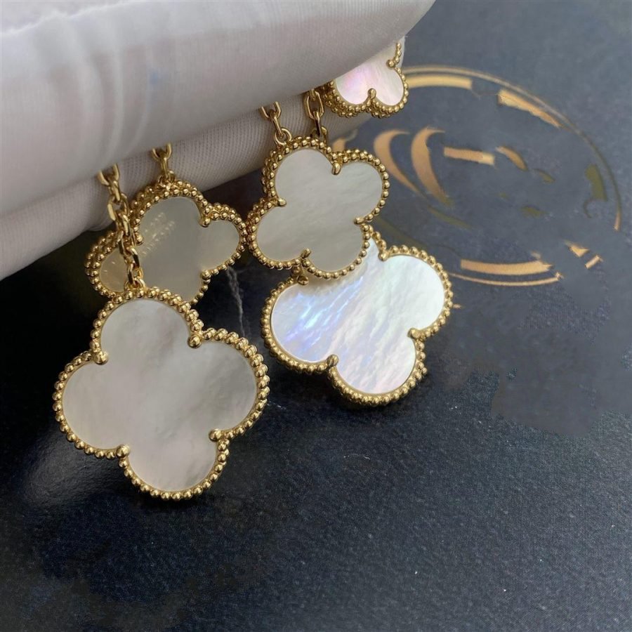 [Max Jewelry ]CLOVER EARRINGS WHITE MOP 4 MOTIFS GOLD