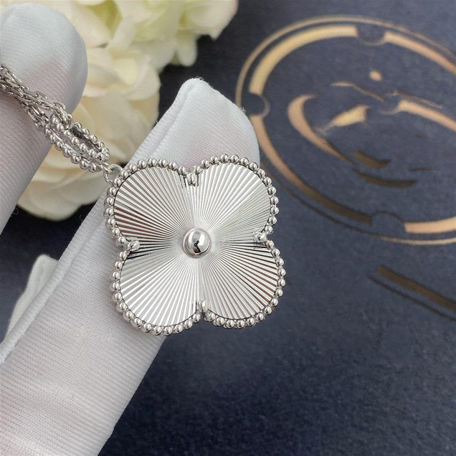 [Max Jewelry ]CLOVER 25MM SILVER BIG CLOVER NECKLACE