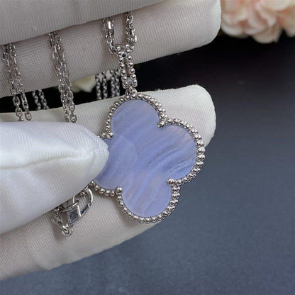[Max Jewelry ]CLOVER SILVER CHALCEDONY BIG CLOVER NECKLACE