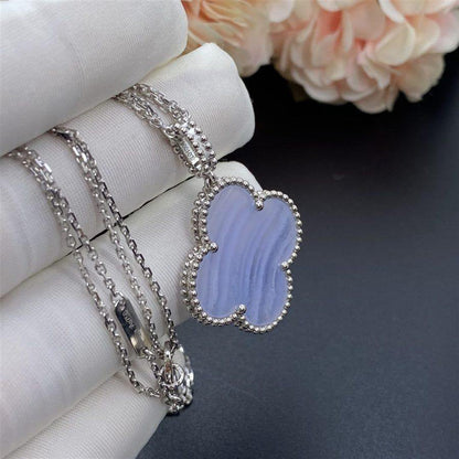 [Max Jewelry ]CLOVER SILVER CHALCEDONY BIG CLOVER NECKLACE